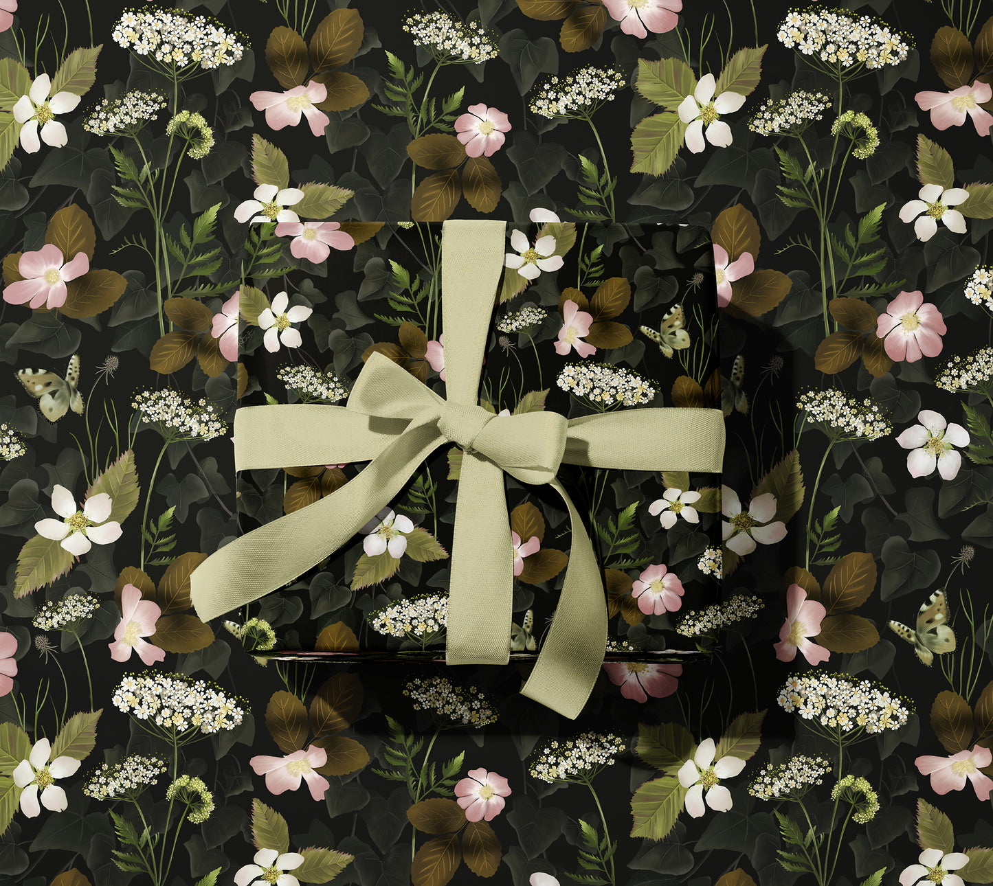 Bramble Floral Wrapping Paper in Evergreen - 5 Sheets